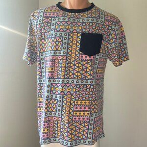 Empyre 90s patterned tee WITH POCKET